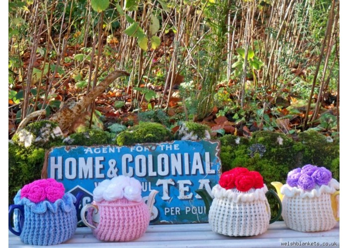 Rose basket tea cosies TC36