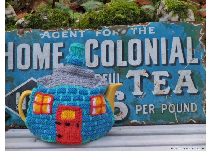 Welsh cottage Tea cosie TC20
