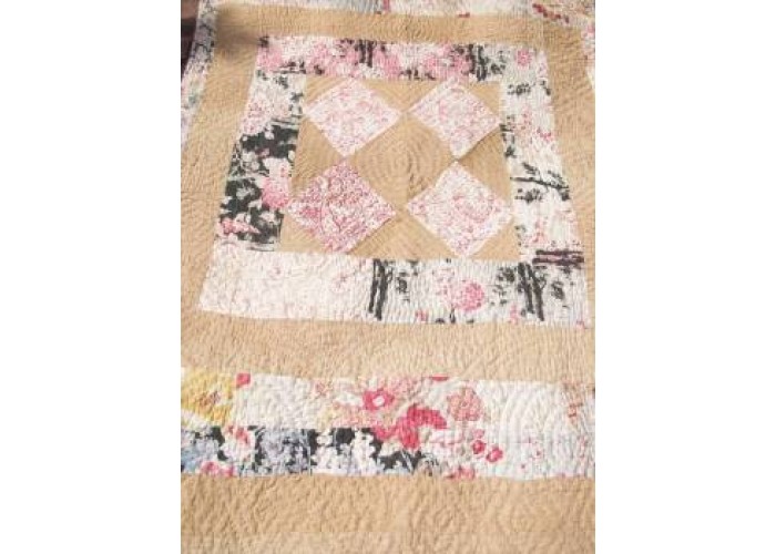 Childs quilt C1900 with embroidered signatures Q20 Childs quilt C1900 with embroidered signatures Q20