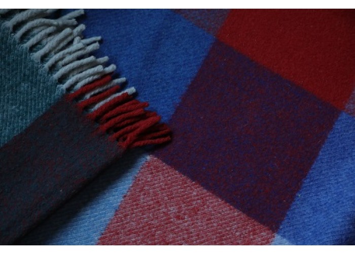 Holytex Throw. Harlequin Check.  T03